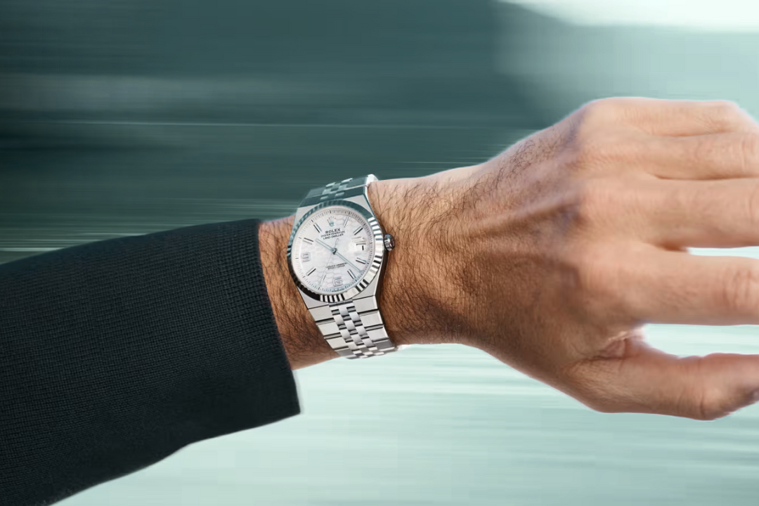 Premium Men's Automatic Wristwatch with Silver Stainless Steel Design